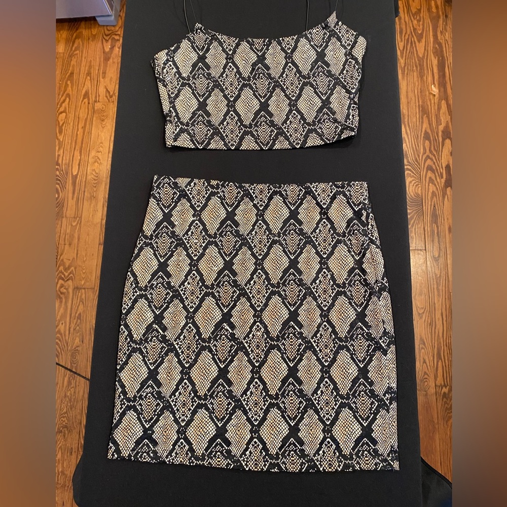 Sequin Snakeskin Print Skirt n Top Set by Windsor 🐍